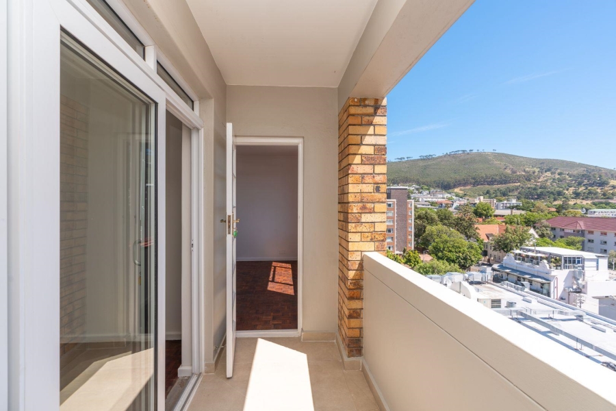 1 Bedroom Property for Sale in Gardens Western Cape